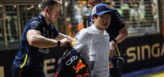 角田裕毅のシンガポールGPは12位、レッドブルは「ショッキングなファーストラップ」と総括