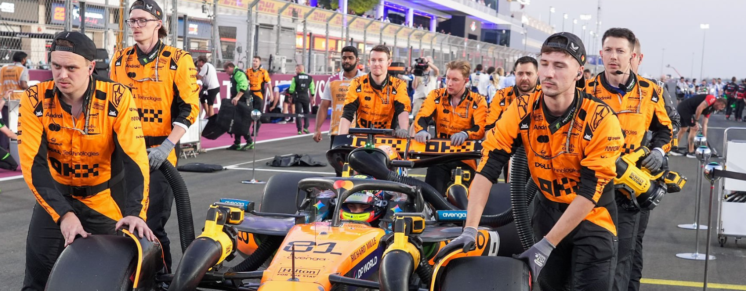 マクラーレンのガレージに温度差、中継で露呈