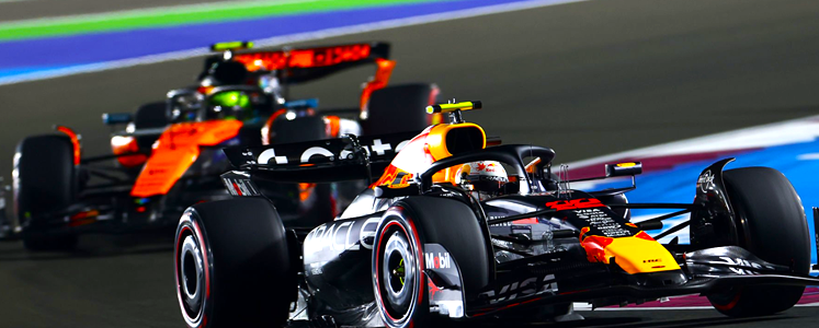 角田裕毅、フェルスタッペン援護もペナルティポイント加算、SNSでペレスが反応