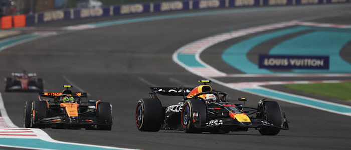 シュタイナー、角田裕毅へのペナルティを批判「これこそファンが見たいものだ」