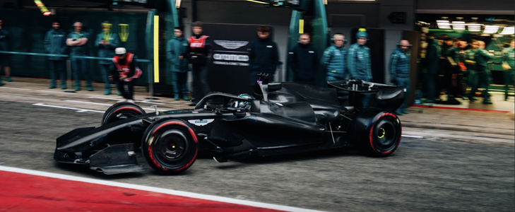 アストンマーティン、バルセロナ4日目に新車を公開